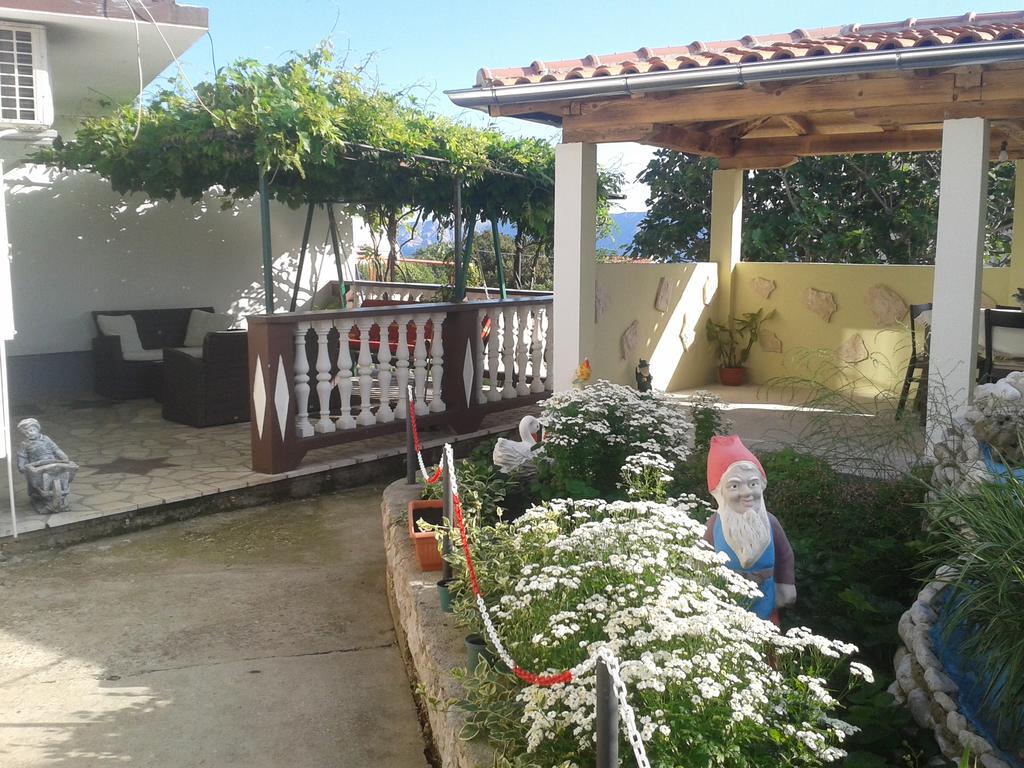 Apartment Ines Novi Vinodolski Bagian luar foto