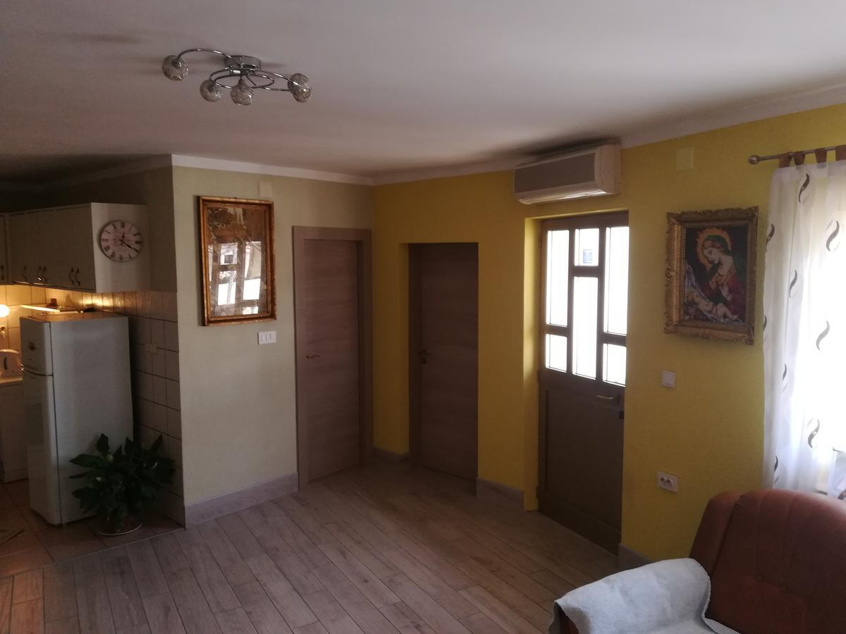 Apartment Ines Novi Vinodolski Bagian luar foto